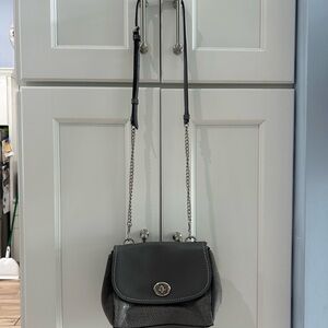 Elegant Gray Leather Shoulder Bag